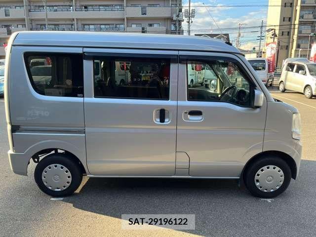 Suzuki EVERY 2016-08 334698-2