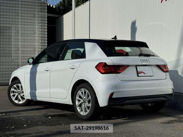 Audi A1 2023-08 356435-5