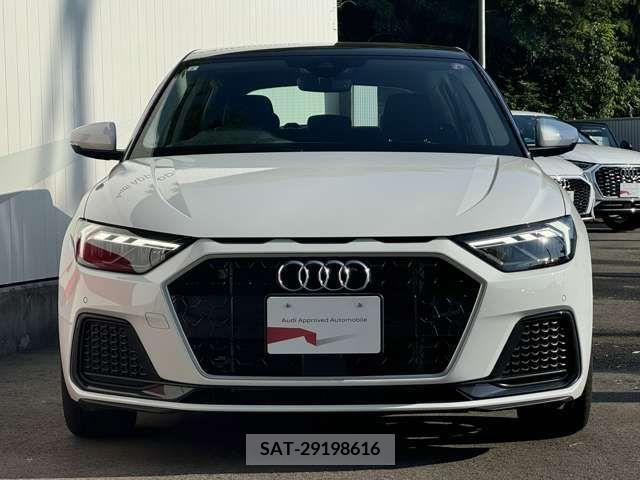 Audi A1 2023-08 356435-2