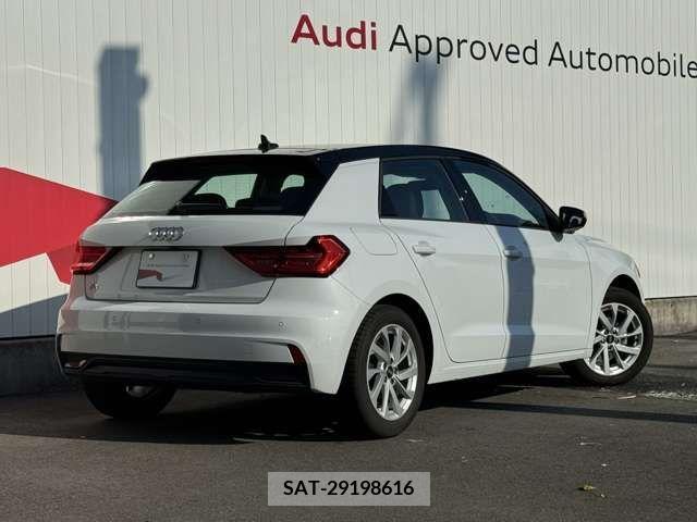 Audi A1 2023-08 356435-1