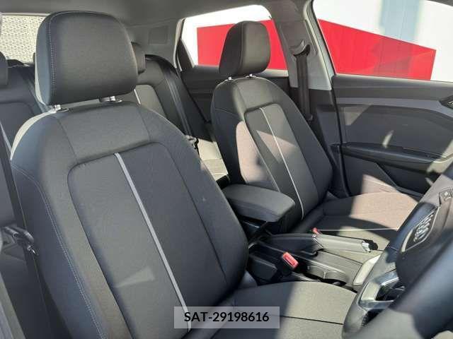 Audi A1 2023-08 356435-9