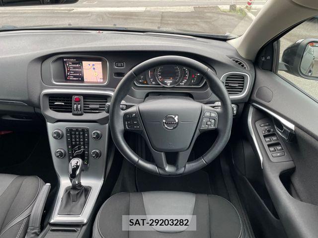 Volvo V40 2019-10 370212-6