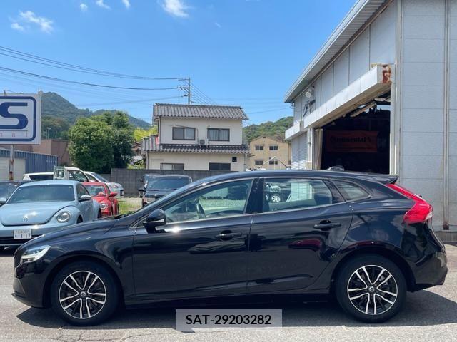 Volvo V40 2019-10 370212-1