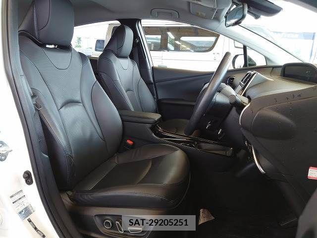 Toyota PRIUS 2016-03 331489-4