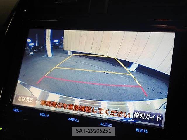 Toyota PRIUS 2016-03 331489-3