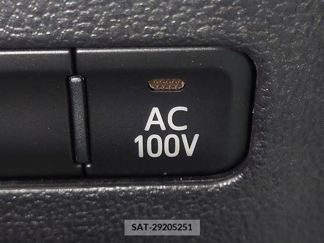 Toyota PRIUS 2016-03 331489-10