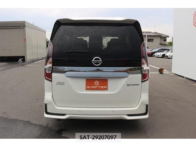 Nissan SERENA 2022-06 376407-7