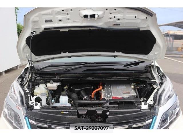 Nissan SERENA 2022-06 376407-18
