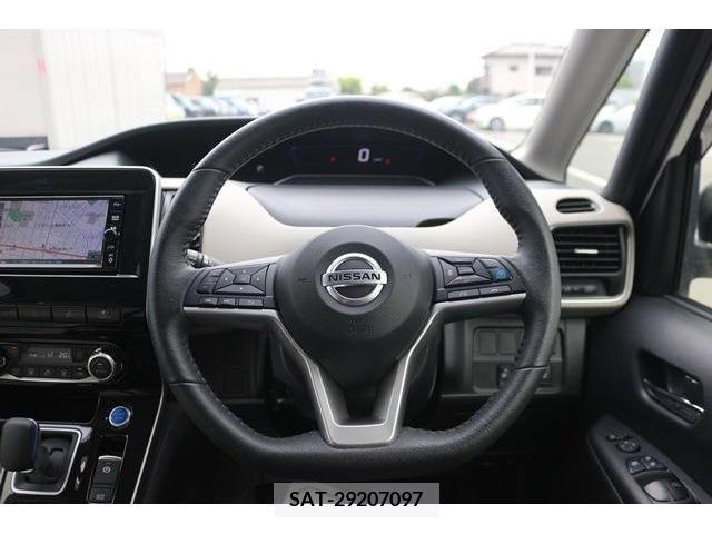 Nissan SERENA 2022-06 376407-17