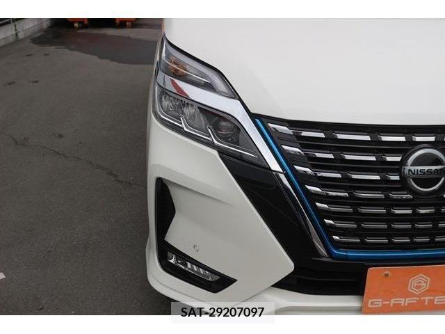 Nissan SERENA 2022-06 376407-9