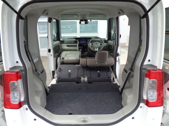 Daihatsu TANTO 2018-07 7529-28