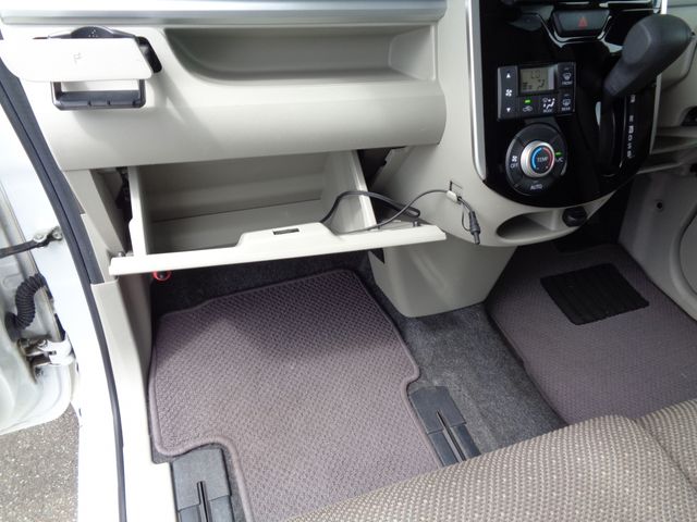 Daihatsu TANTO 2018-07 7529-12