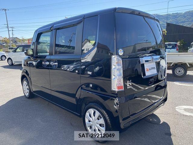 Honda N BOX 2017-04 278487-8