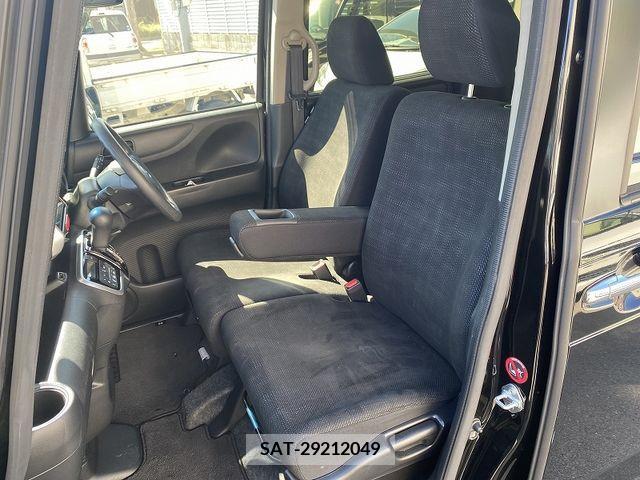 Honda N BOX 2017-04 278487-12