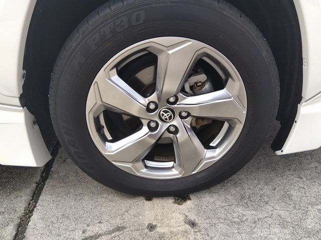 Toyota RAV4 2019-09 20750-25