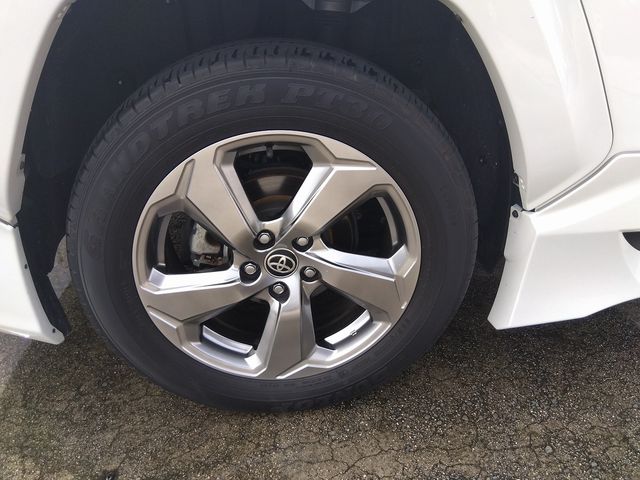Toyota RAV4 2019-09 20750-26
