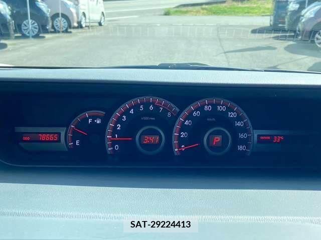 Toyota VOXY 2011-03 377578-19
