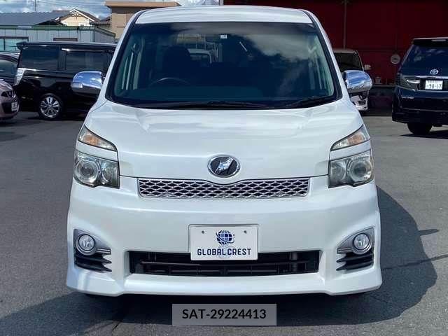 Toyota VOXY 2011-03 377578-1