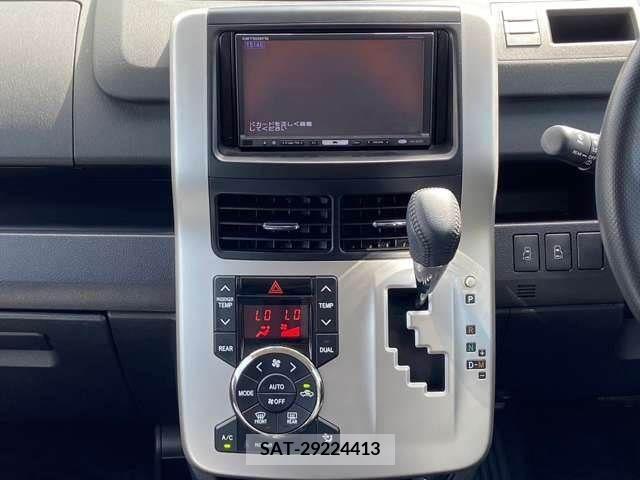 Toyota VOXY 2011-03 377578-10