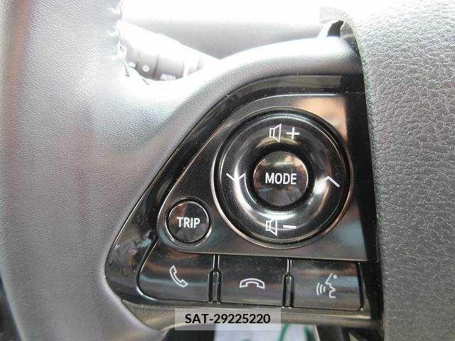 Toyota PRIUS 2019-06 201420-8