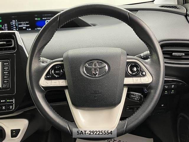 Toyota PRIUS 2017-11 223835-14