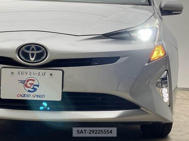 Toyota PRIUS 2017-11 223835-11
