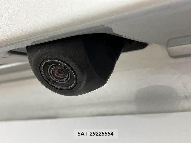 Toyota PRIUS 2017-11 223835-2