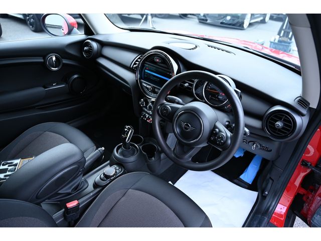 Bmw MINI 2019-04 20951-19