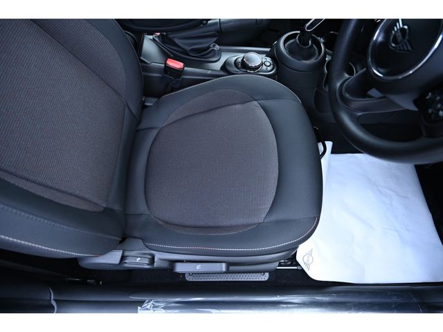 Bmw MINI 2019-04 20951-21