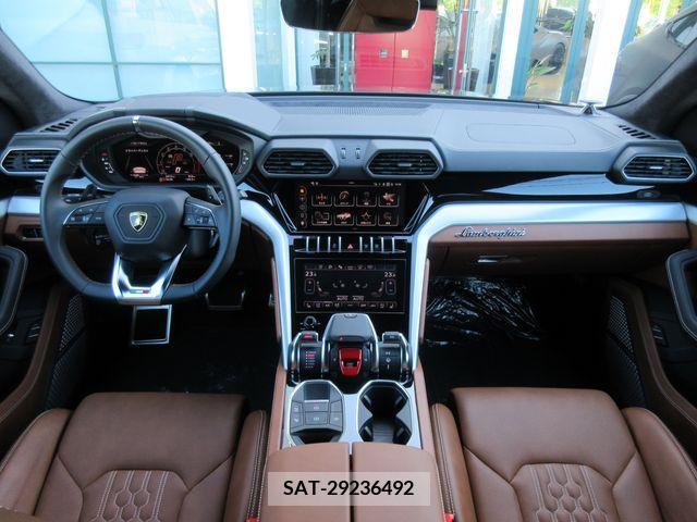 Lamborghini URUS 2023-05 351329-1