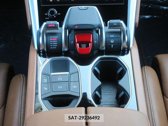 Lamborghini URUS 2023-05 351329-29