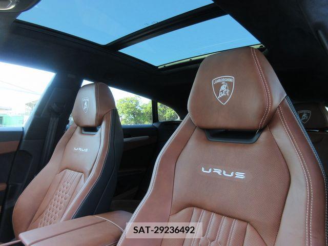 Lamborghini URUS 2023-05 351329-15