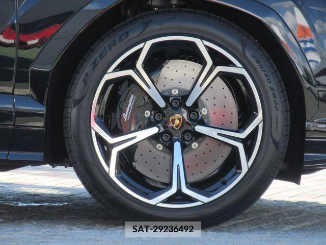 Lamborghini URUS 2023-05 351329-6