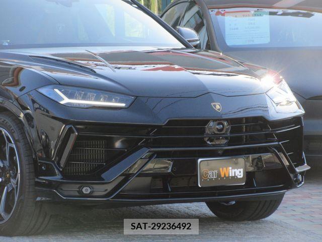 Lamborghini URUS 2023-05 351329-4