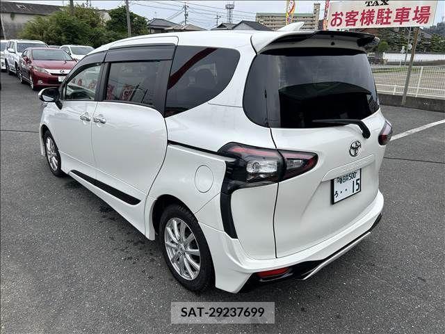Toyota SIENTA 2017-07 298384-2