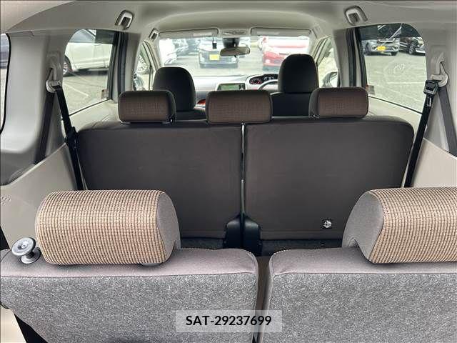 Toyota SIENTA 2017-07 298384-15