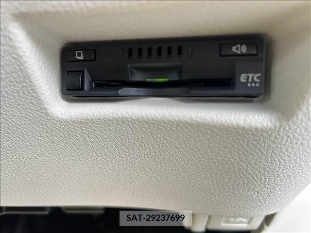 Toyota SIENTA 2017-07 298384-11