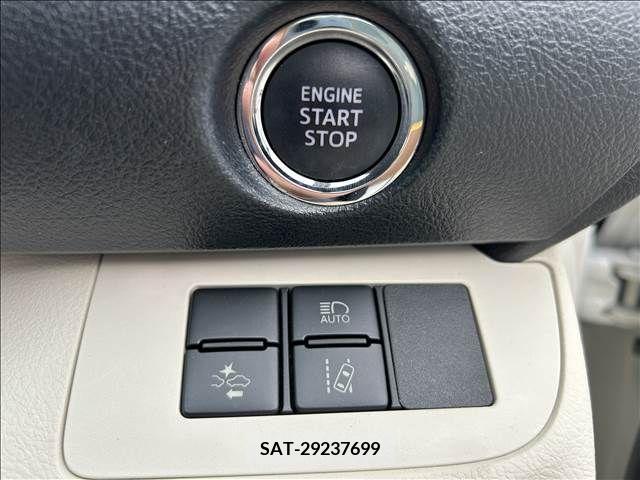 Toyota SIENTA 2017-07 298384-10