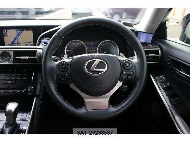 Lexus IS 2013-09 388235-17