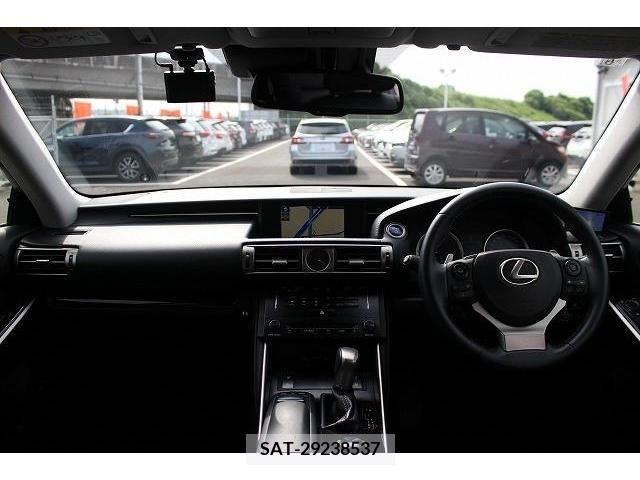 Lexus IS 2013-09 388235-16