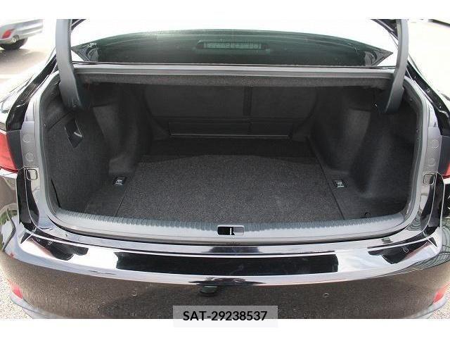 Lexus IS 2013-09 388235-15