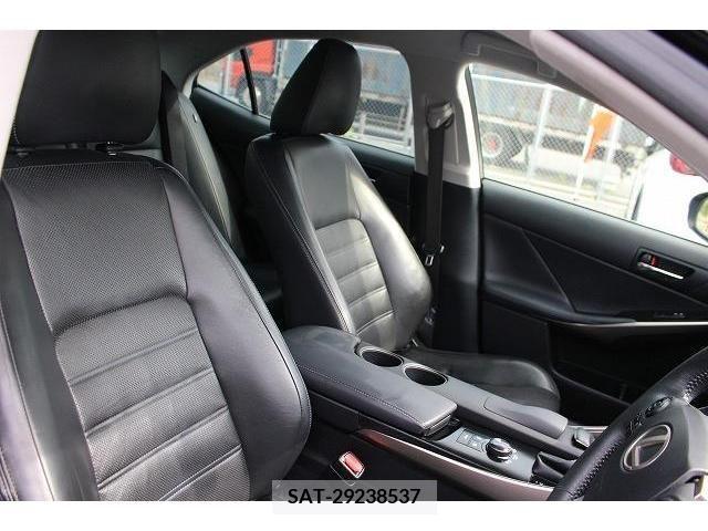 Lexus IS 2013-09 388235-13