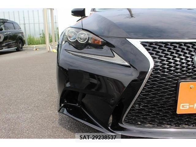 Lexus IS 2013-09 388235-10