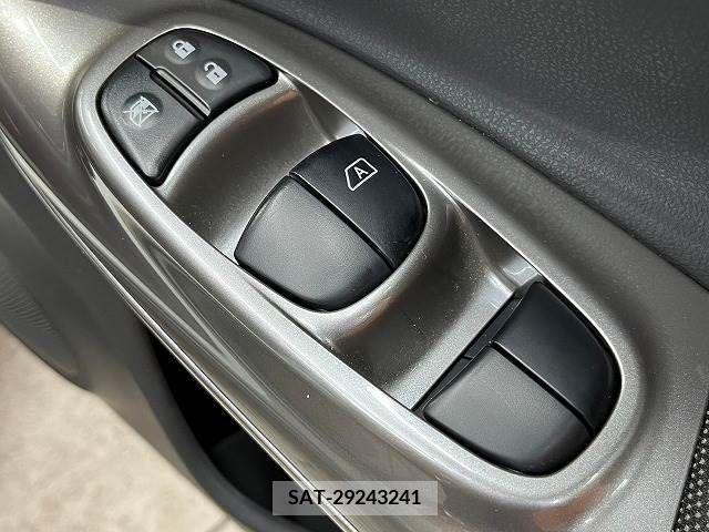 Nissan JUKE 2011-07 338907-9
