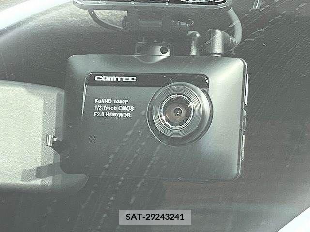 Nissan JUKE 2011-07 338907-8