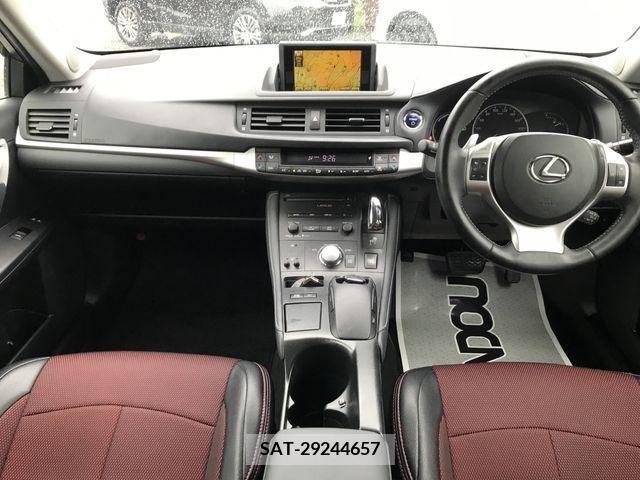 Lexus CT 2011-11 387793-6