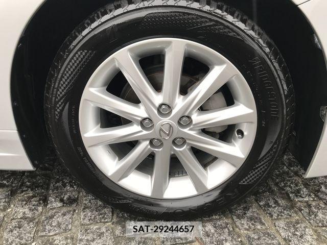 Lexus CT 2011-11 387793-5