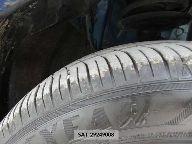 Toyota AQUA 2012-10 386728-15