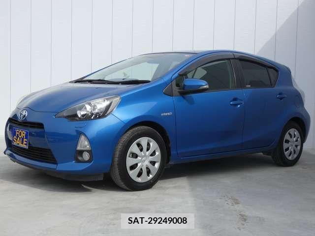 Toyota AQUA 2012-10 386728-6