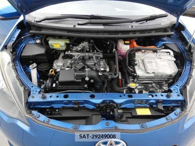 Toyota AQUA 2012-10 386728-14